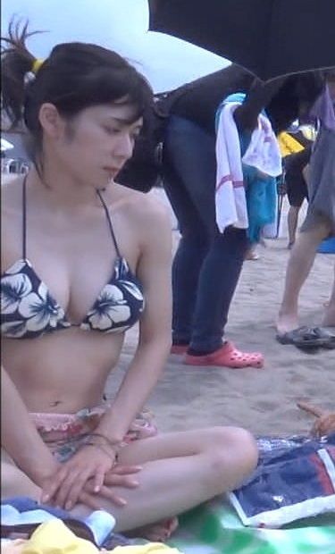 女優 松岡茉優 サン 油断 ワキの剃り残しのオケケ 今日のパトロール日誌