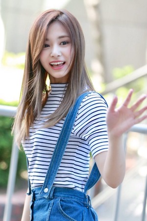 025