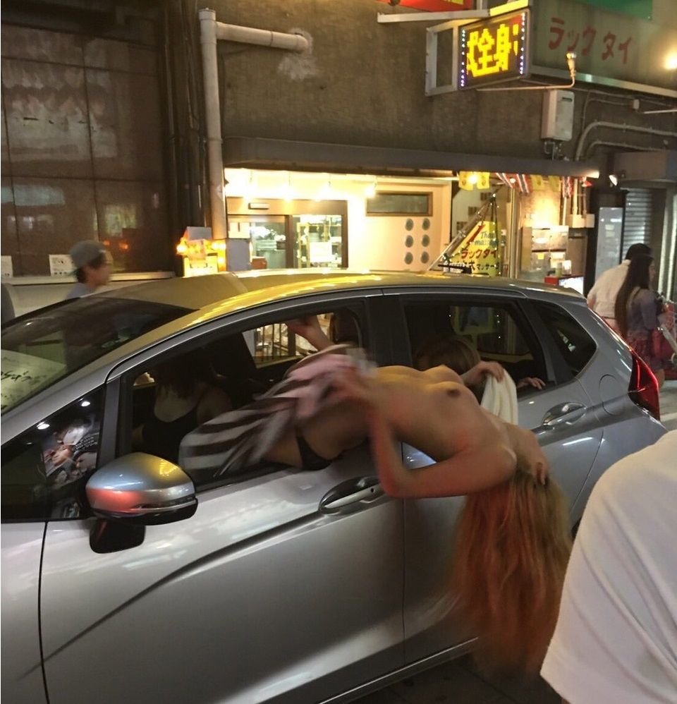 卑猥　露出　大阪 