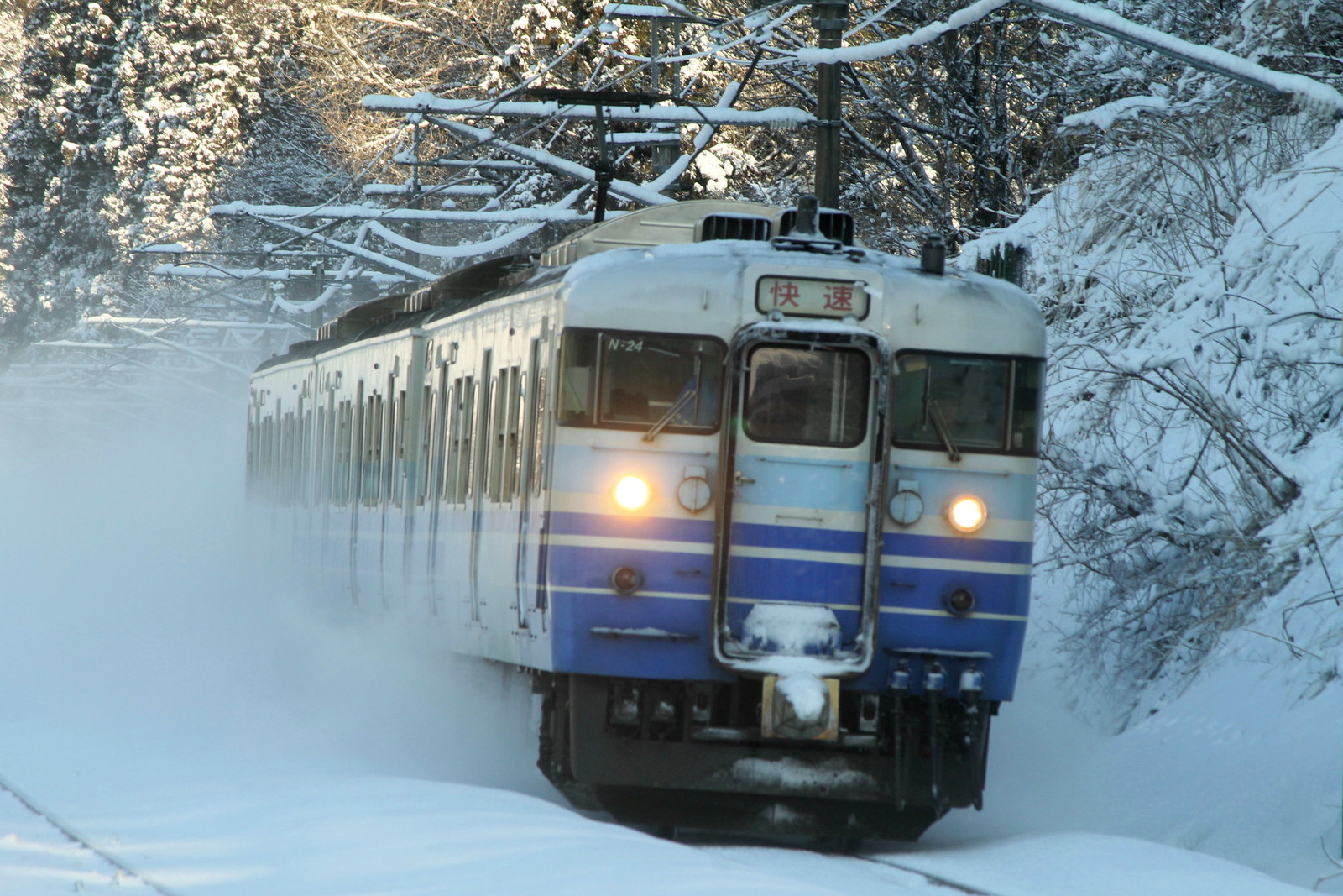 あらかわ交通ノート 雪の新潟中越地方へ その1 雪の最後の485系などを追う あらかわ交通ノート 雪の新潟中越地方へ その1 雪の最後の485系などを追う