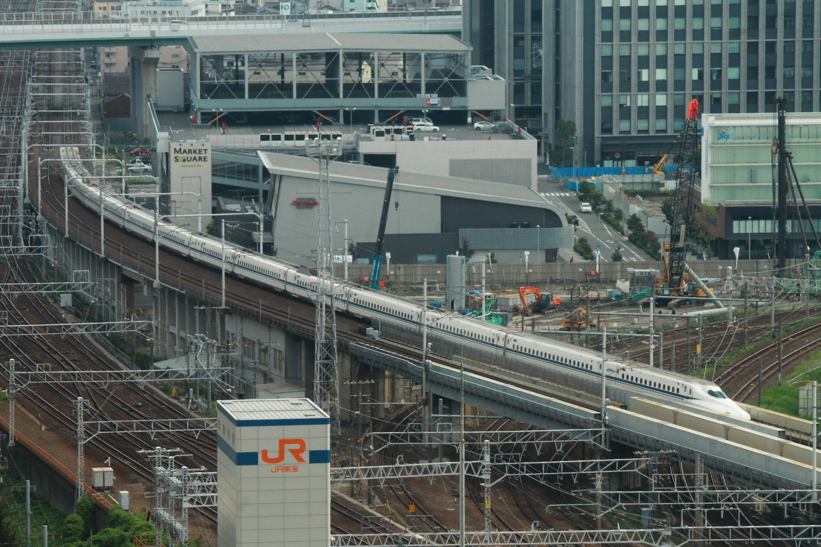 あらかわ交通ノート 大名古屋ブルース 名古屋駅に乗り入る車両をセントラルタワーズから俯瞰をする あらかわ交通ノート 大名古屋ブルース 名古屋駅に乗り入る車両をセントラルタワーズから俯瞰をする