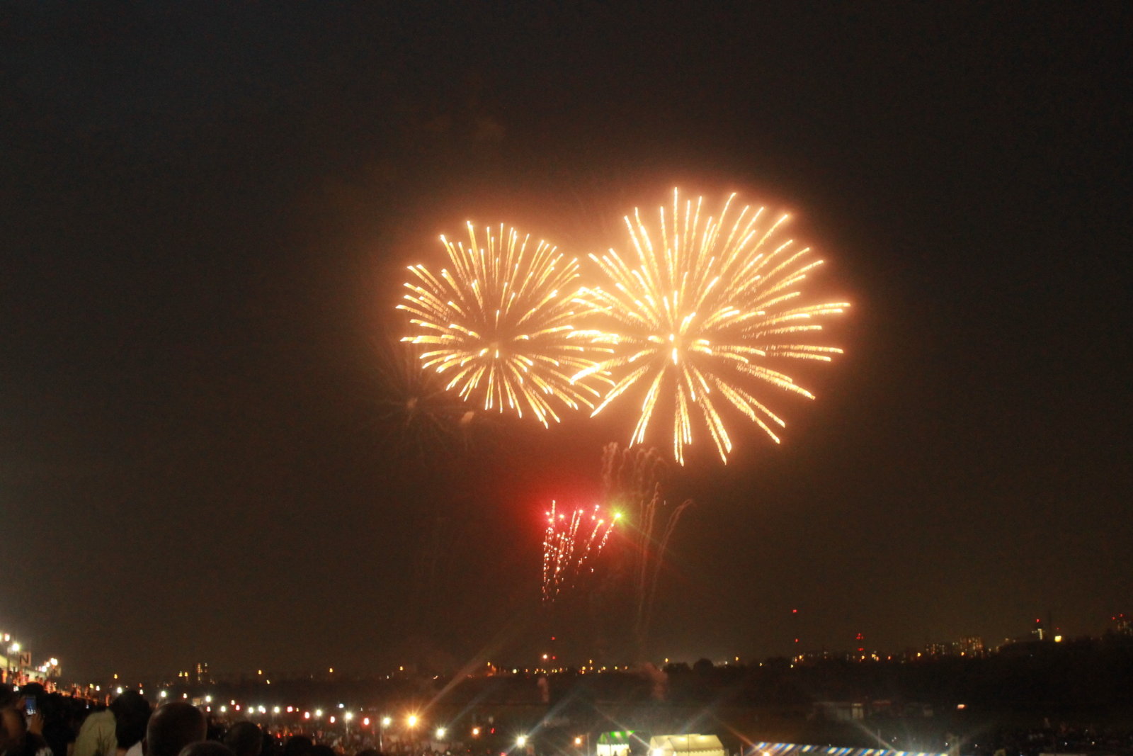 あらかわ交通ノート 恐ろしい稲妻 葛飾区納涼花火大会の中止に直面する