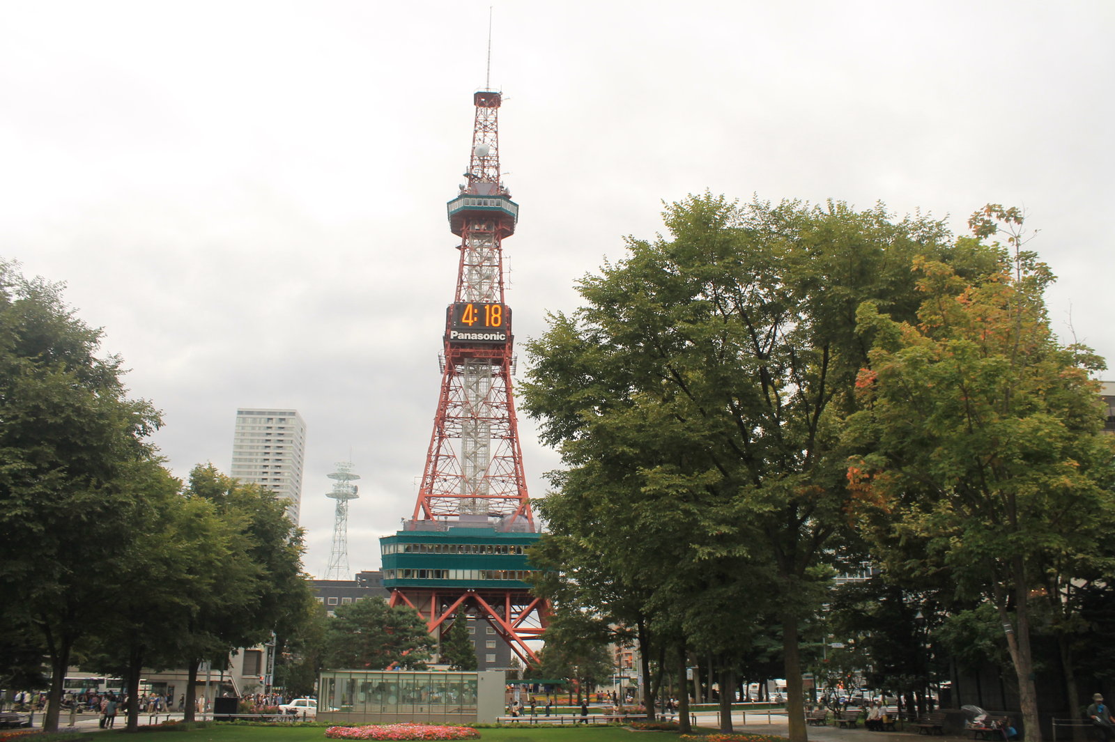 あらかわ交通ノート 札幌のテレビ塔から風景と列車を撮影をする あらかわ交通ノート 札幌のテレビ塔から風景と列車を撮影をする