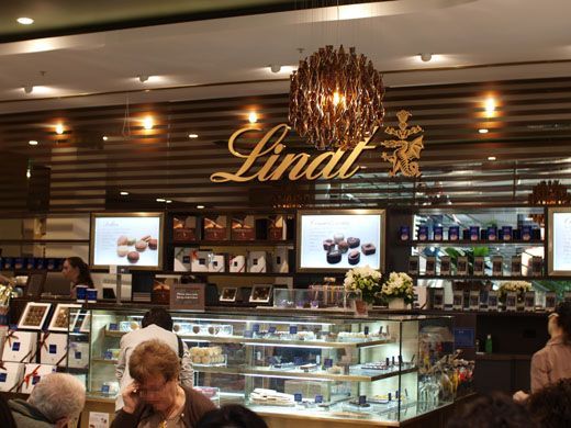 Lindt Cafe - Inside