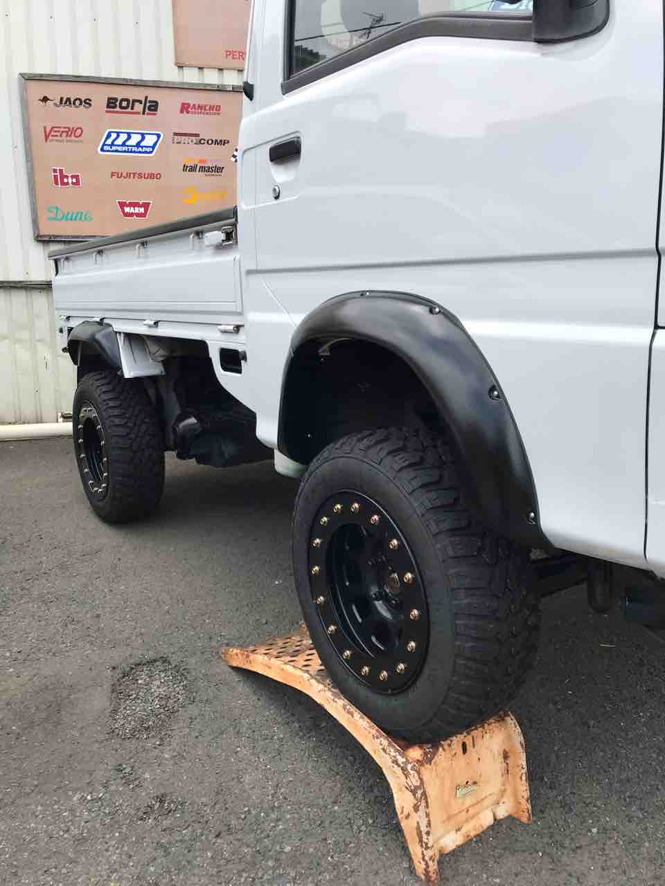 ま*丸様 TT サンバー　オーバーフェンダー　FRP ま*丸様 TT サンバー オーバーフェンダー FRP TTサンバートラック用 65