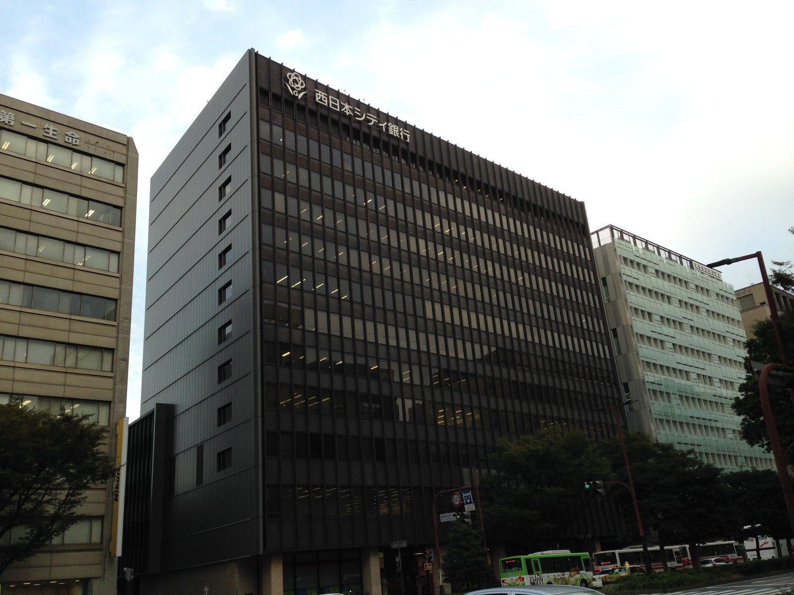 西日本シティ銀行本店別館ビル 福岡市博多区博多駅前 フリー乗車券の旅 オフィスビル