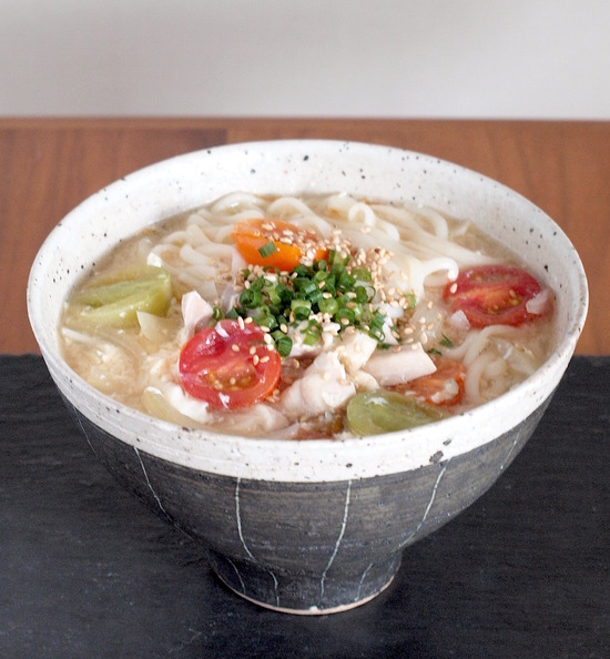 トマトと卵の中華風うどん