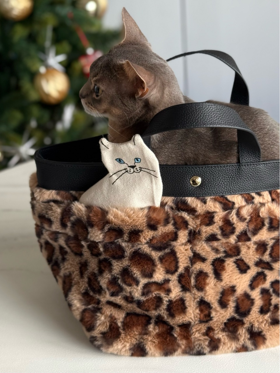 PR】今なら40%OFF♪ 秋冬コーデに品性を宿す洗練レオパードファー