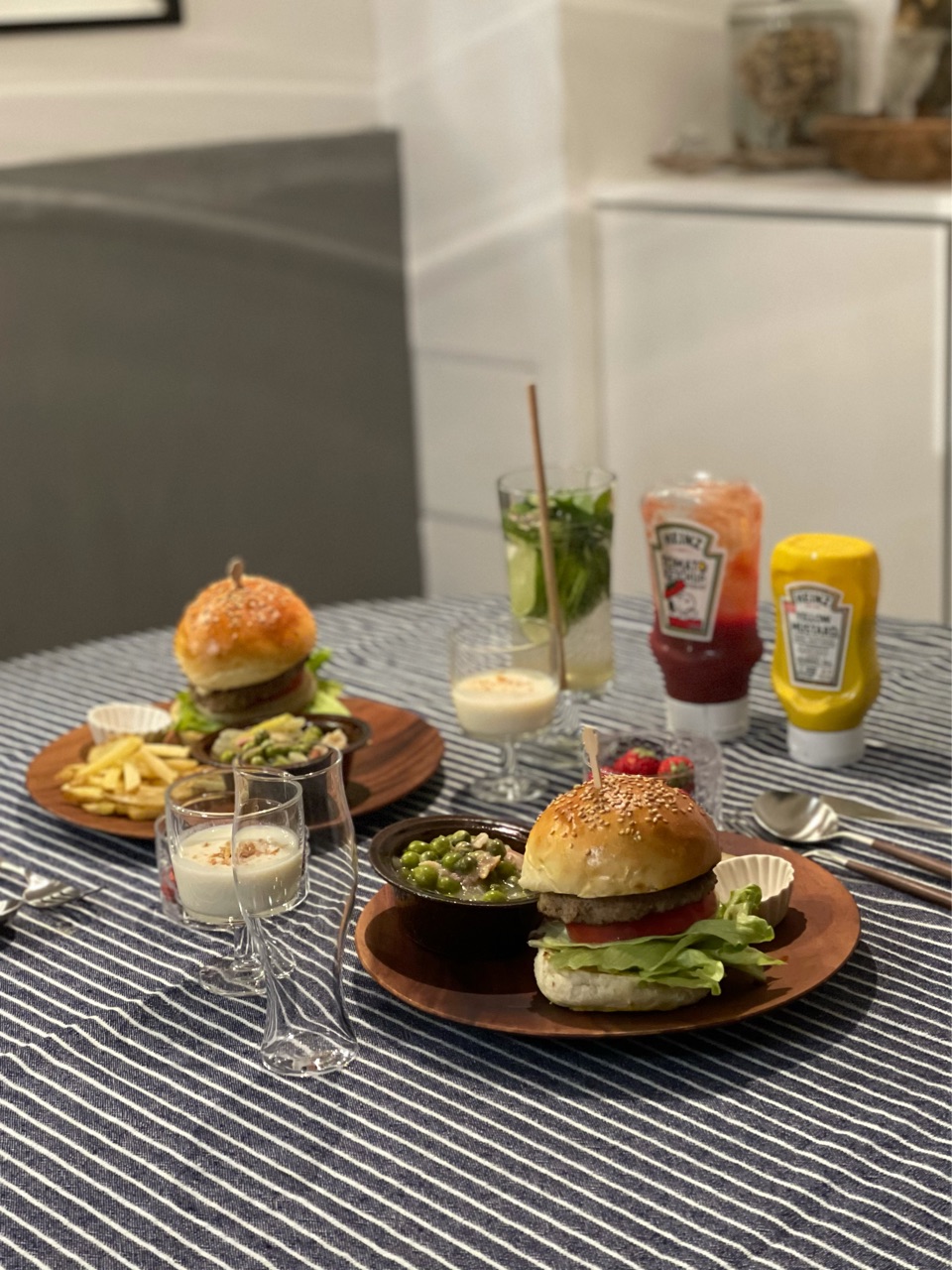 お誕生日バーグの残り物で ハンバーガーの夜ごはん おうちごはんとおかしとねこ Powered By ライブドアブログ お誕生日バーグの残り物で ハンバーガーの夜ごはん おうちごはんとおかしとねこ Powered By ライブドアブログ