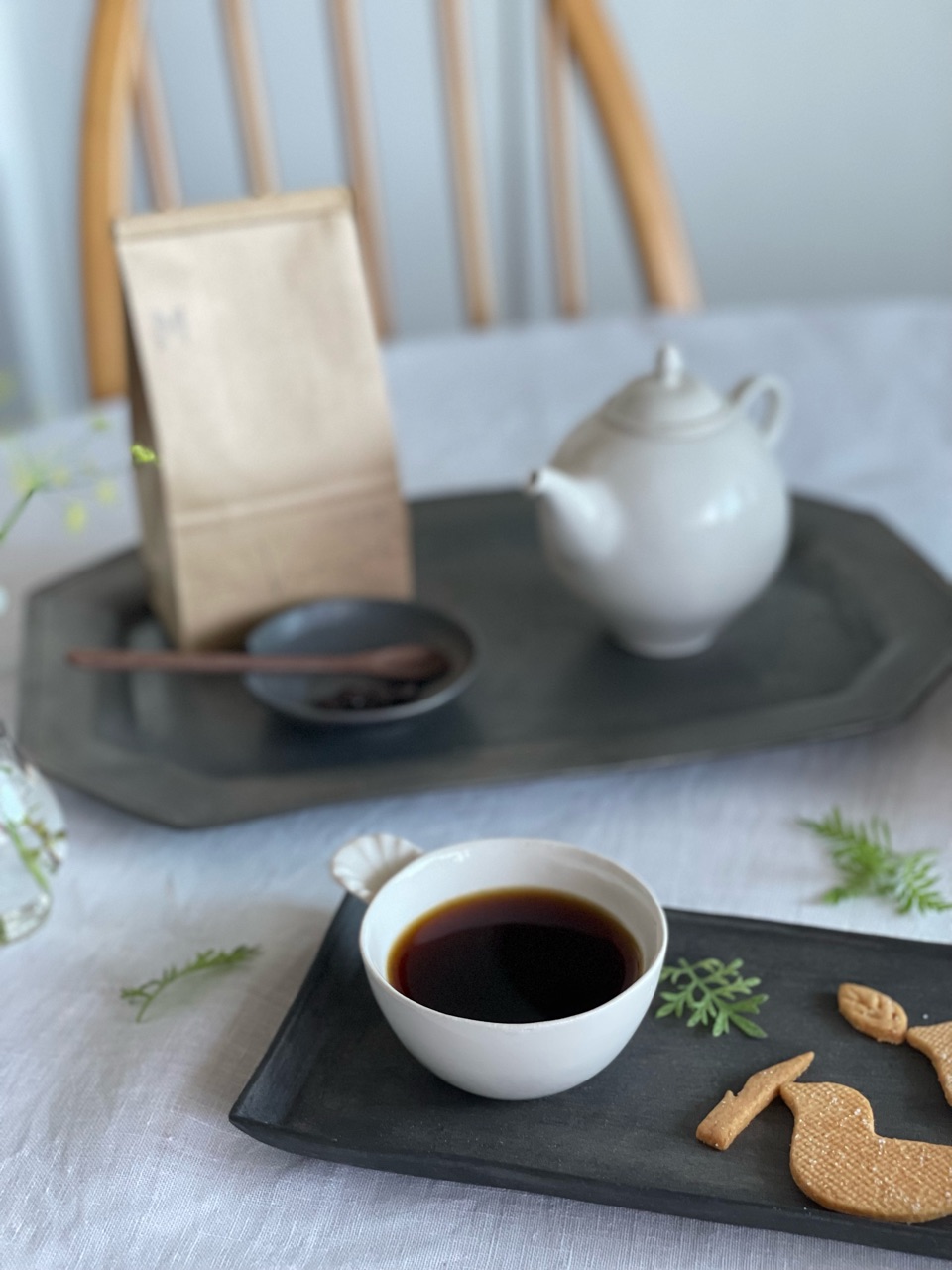 河合竜彦さんの器と、「カフェ・ド・ハナエ」さんのコーヒーと