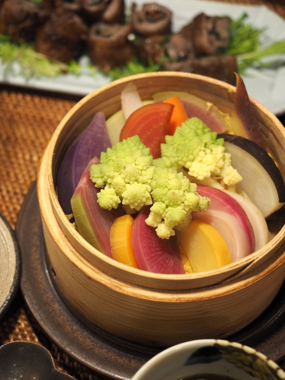 ステーキ肉をスライスして大葉やごぼうを巻いてみたり 鎌倉のカラフルな蒸し野菜の夜ごはん おうちごはんとおかしとねこ Powered By ライブドアブログ