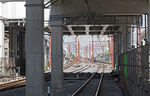 P9305351