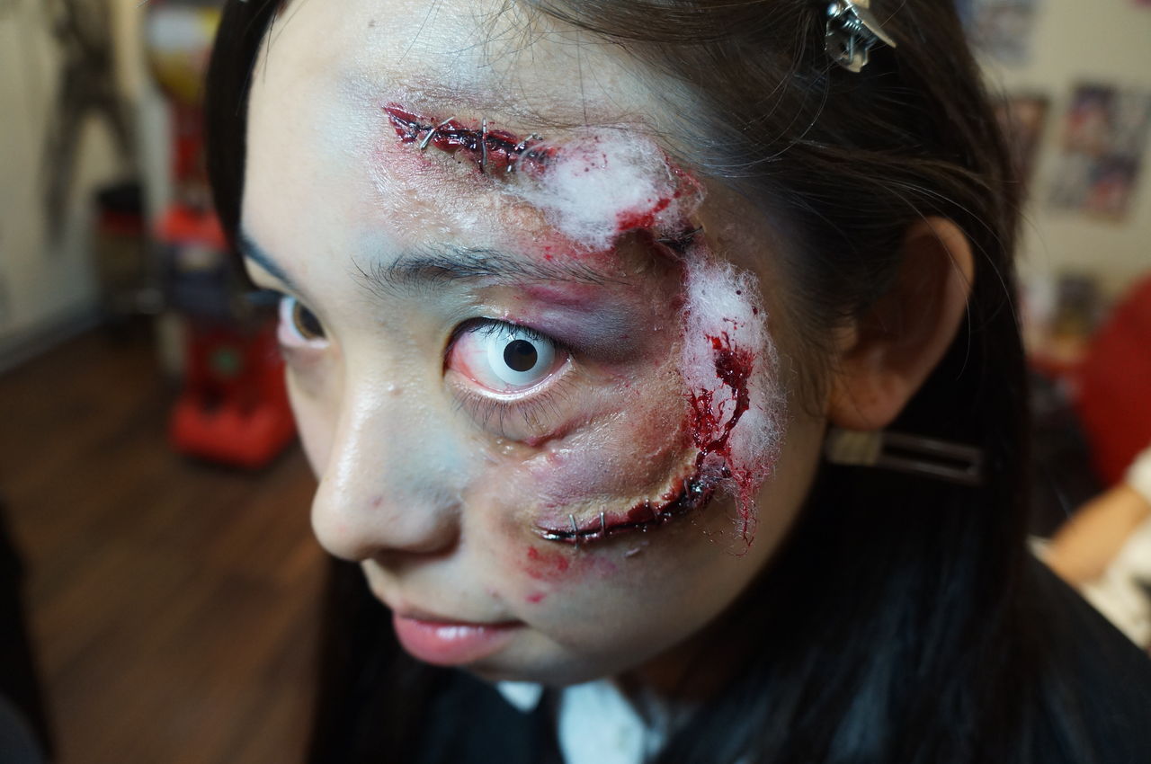 人形が切り裂かれ縫い目から綿が飛び出すゾンビメイク Body Custom ジョシュアアント