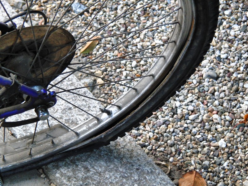 自転車のタイヤチューブが破裂 Jp3pzd S Photo Diary 自転車のタイヤチューブが破裂 Jp3pzd S Photo Diary