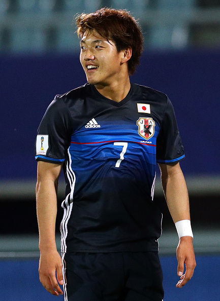 人材難の日本代表SB。2014年のブラジルW杯以降“世代交代の遅れ“が指摘されてきた日本代表 「堂安律のコンバート」を提案