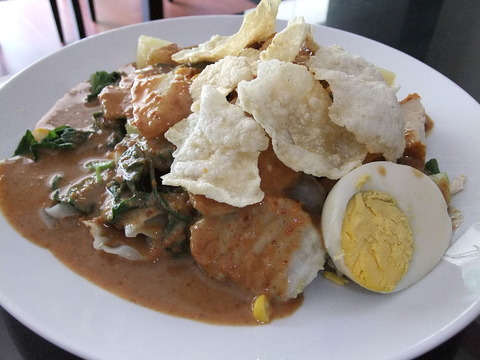 1200px-Gado-gado_in_Jakarta