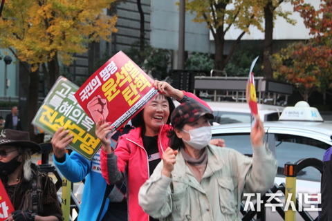 231104초불대행진6