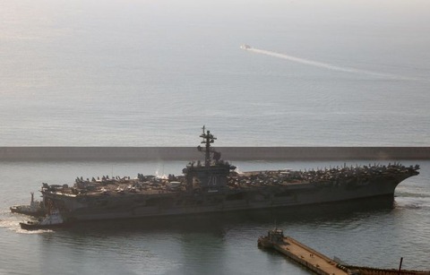 231121‘칼 빈슨’부산입항2