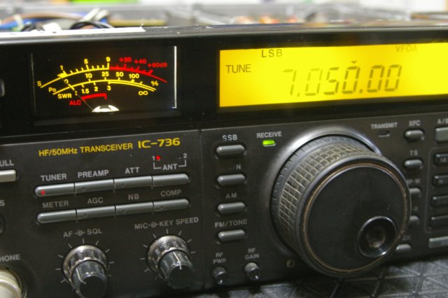 Icom IC-736 トランシーバー icom IC-736 トランシーバー本体のみ電源ケーブル付属させて