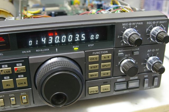 TS-811 周波数が変わらない : JHGのブログ