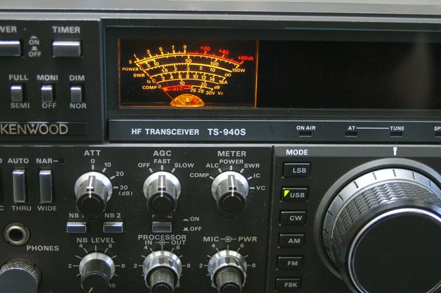 TS-940 ディスプレイが点かない : JHGのブログ