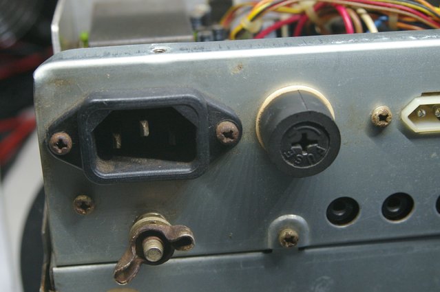 C7100 FT-8100 IC-3N IC-R1 処分のため現状品 C7100 FT-8100 IC-3N IC-R1 処分のため現状品