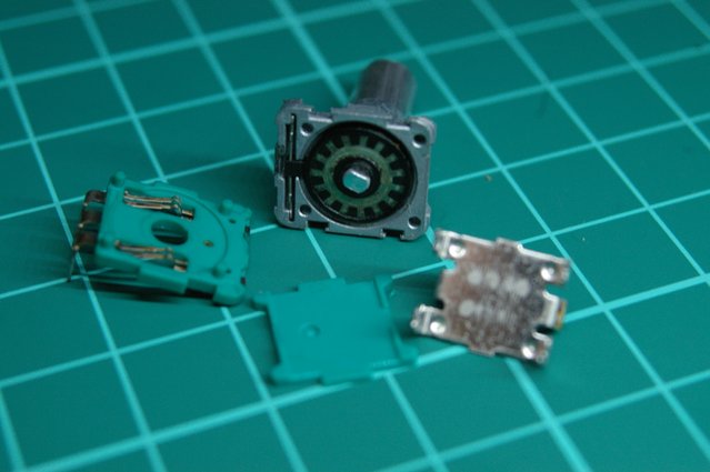 アルインコ　HF DX-70S 10W アルインコ HF DX-70S 10W アルインコ HF DX-70S 10W