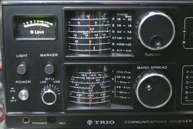 TRIO R-300 点検調整 : JHGのブログ