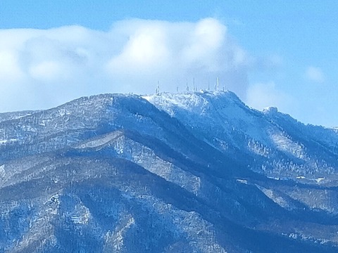 手稲山山頂の送信所_20230117_1000