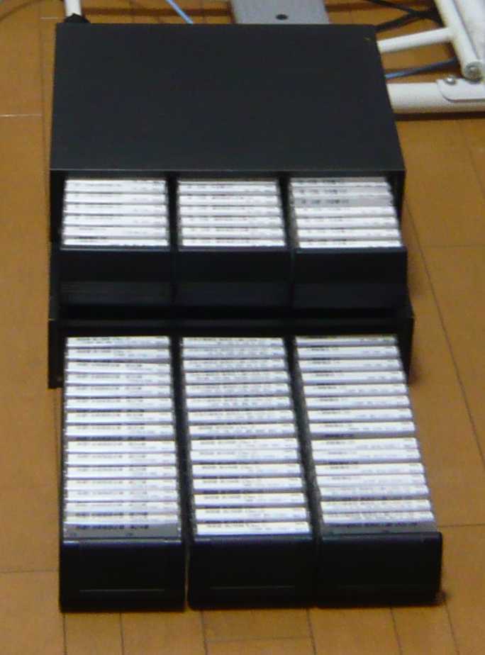 mobile-ThinkPad fan:90分カセットテープ90本＋収納ボックス2個を入手．．．