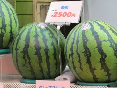 Fruit Stall in Shinjuku 3