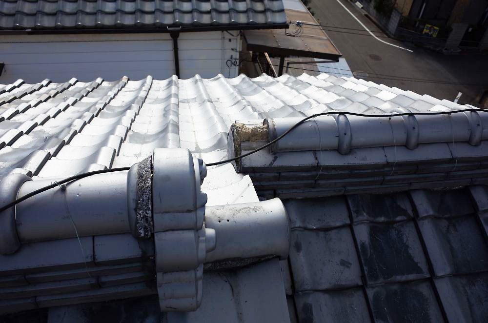 瓦屋根の漆喰は10数年で塗り替えましょう 素敵 快適 エコリフォームはこちら 住電工房maru