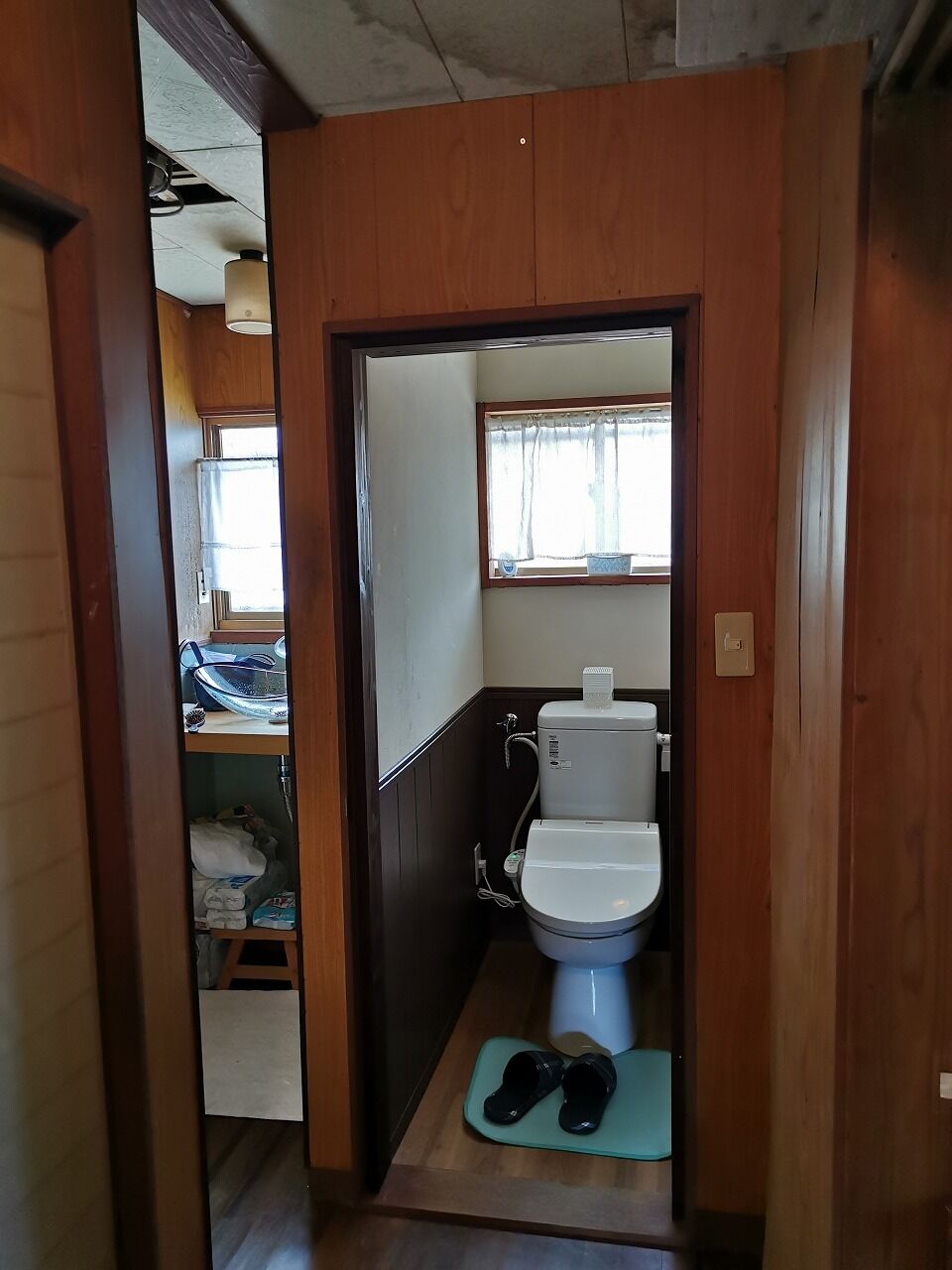 夫婦で古民家diy81 自然素材で自作したトイレドア 素敵 快適 エコリフォームはこちら 住電工房maru