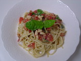 ペスト・ジェノベーゼとトマトのパスタ