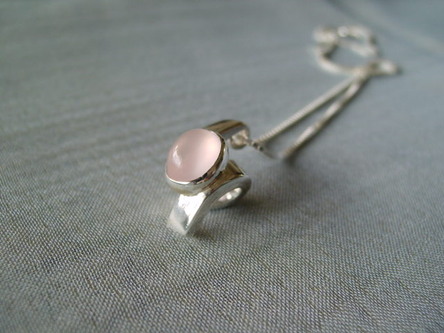 Rose Quartz Pendant-1