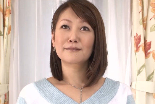 【川内董】五十路の45歳の人妻がナンパされ初撮りAVデビューする寝取られ企画 : 人妻熟女の無料エロ動画