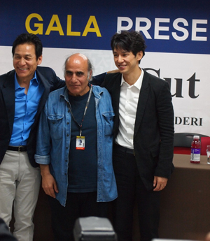 アン・ソンギ、アミール・ナデリ監督（中央）、西島秀俊（右）、第16回釜山国際映画祭にて