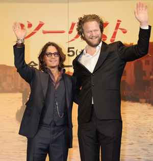 ジョニー・デップ８度目の来日、「また、日本に戻ってくるよ！」と名残惜しげ