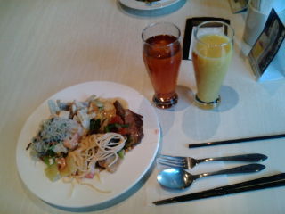 ランチ1104061