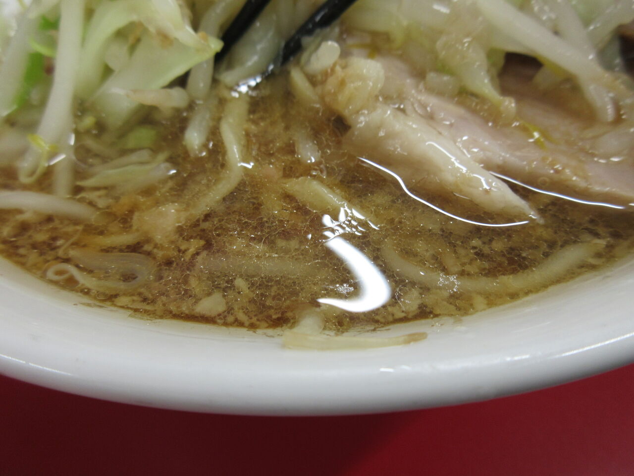 ラーメン二郎 神田神保町店 神保町 ラーメン麺半分 野菜少なめ ニンニク少し Jun の今日の一杯