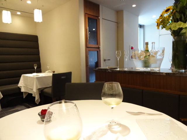 グルメの部屋 1749 ルメルシマン オカモト シェ イノの出身のシェフが織りなすソースが素晴らしいフレンチ グルメ三昧