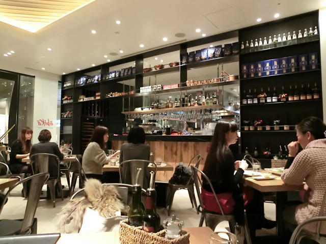 グルメの部屋 1357 オービカ モッツァレラバー Roppongi Hills 本場イタリアの水牛モッツアレラチーズが味わえる唯一の六本木ヒルズの店 グルメ三昧