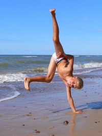 cartwheel_boy03