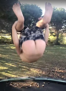 mooning_backflip02