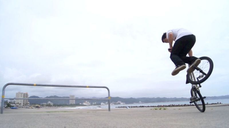 レビュー「Motel works / Aux Ver.2」 : BMXライダー/岡山 潤 日記