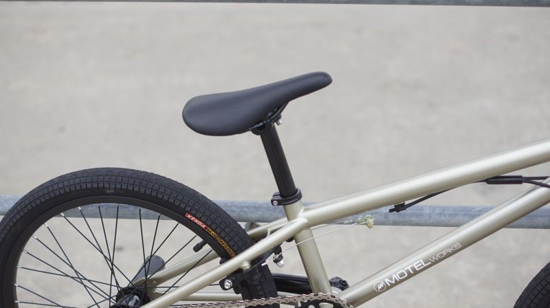 レビュー「Motel works / Aux Ver.2」 : BMXライダー/岡山 潤 日記