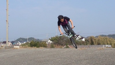 21)