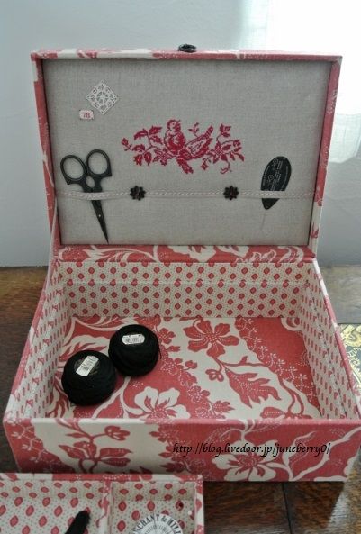 カルトナージュのお道具箱　MORRIS＆Co　刺繍生地 カルトナージュのお道具箱 MORRIS＆Co 刺繍生地 - メルカリ