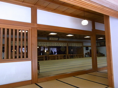 06.広い拝殿