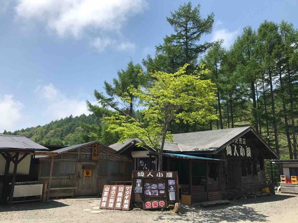 01.春の仙人小屋